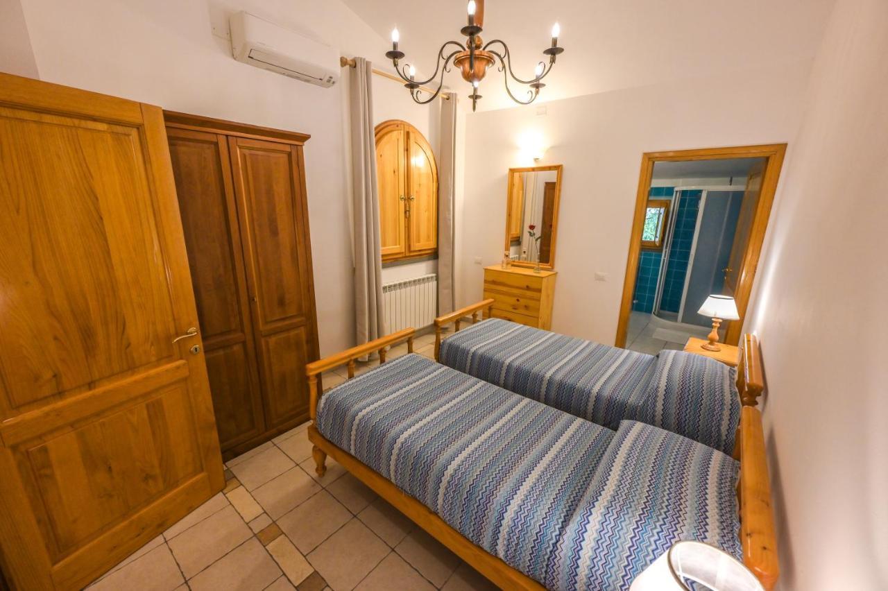 מונטלופו פיורנטינו Agriturismo Poggio Al Pino מראה חיצוני תמונה