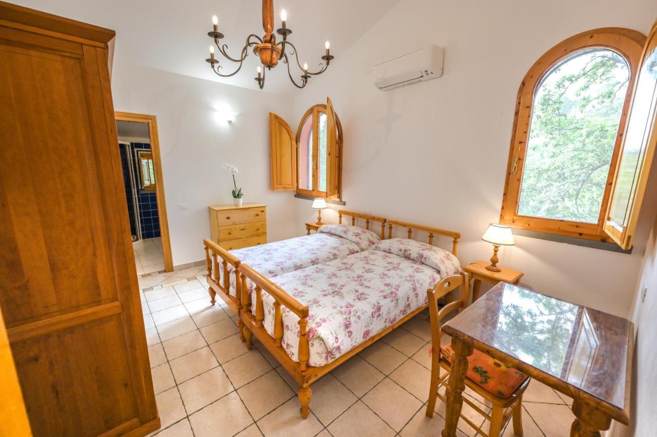 מונטלופו פיורנטינו Agriturismo Poggio Al Pino מראה חיצוני תמונה