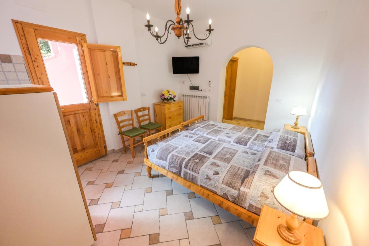 מונטלופו פיורנטינו Agriturismo Poggio Al Pino מראה חיצוני תמונה