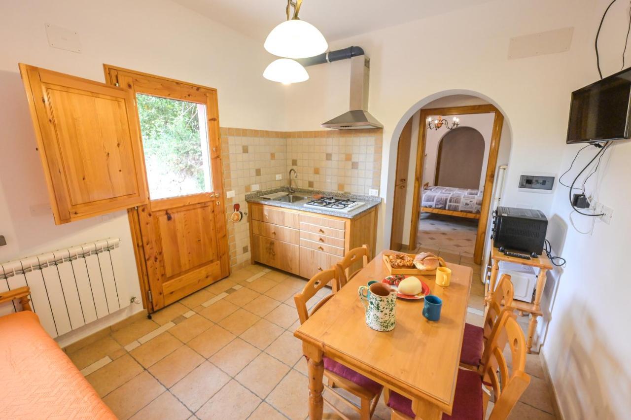 מונטלופו פיורנטינו Agriturismo Poggio Al Pino מראה חיצוני תמונה
