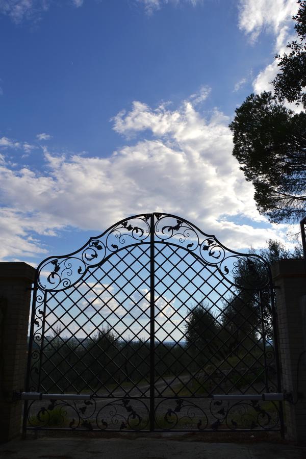 מונטלופו פיורנטינו Agriturismo Poggio Al Pino מראה חיצוני תמונה