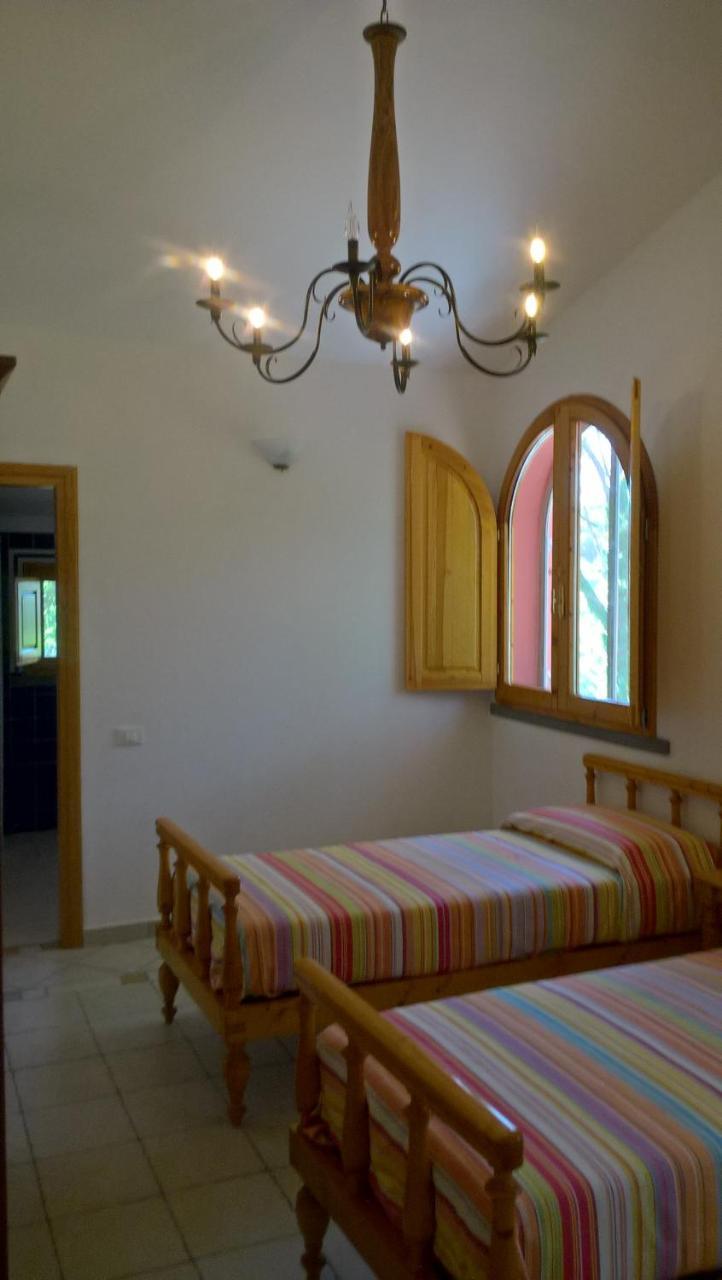 מונטלופו פיורנטינו Agriturismo Poggio Al Pino מראה חיצוני תמונה