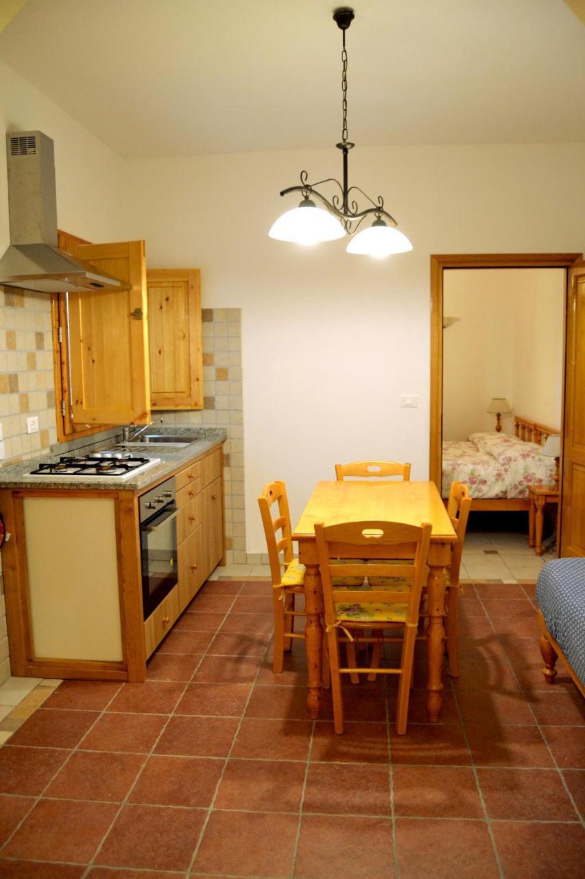 מונטלופו פיורנטינו Agriturismo Poggio Al Pino מראה חיצוני תמונה